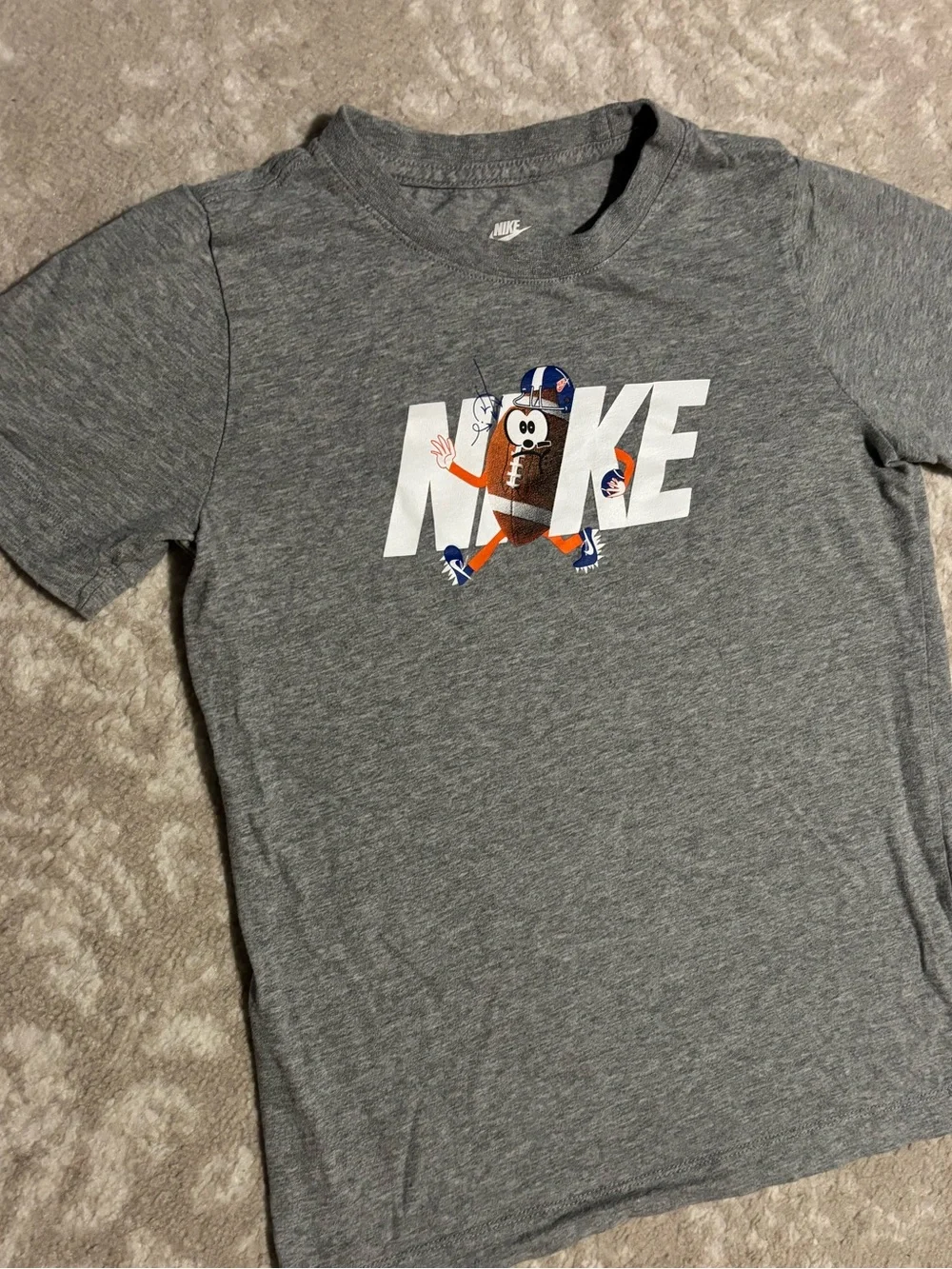 Nike Kids T-Shirt Grey with Sporty Football Character - Size Small